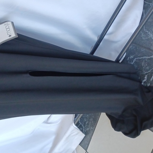 Blondie Nites Black Deep V Formal Evening Gown Jrs, Side Cutout, Front Slit, Sz5 - Picture 3 of 7